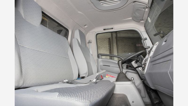 camiขn-sinotruk-7-ton-interior_20231020173937