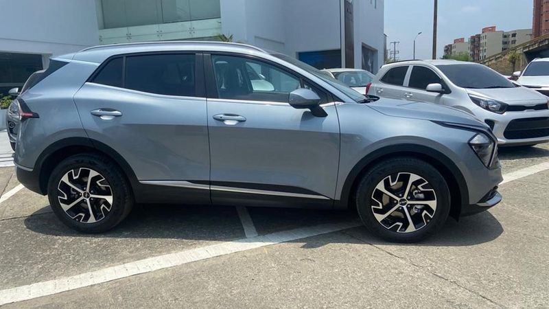 Kia-Sportage-Vibrant-Automatico-04