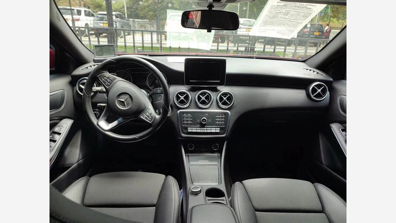Mercedes-Benz-A200-0734034096-08_20241114210624
