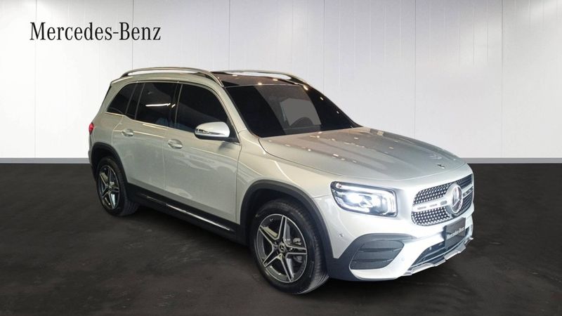 Mercedes-Benz-GLB-200-AMG-Line-00772909-02