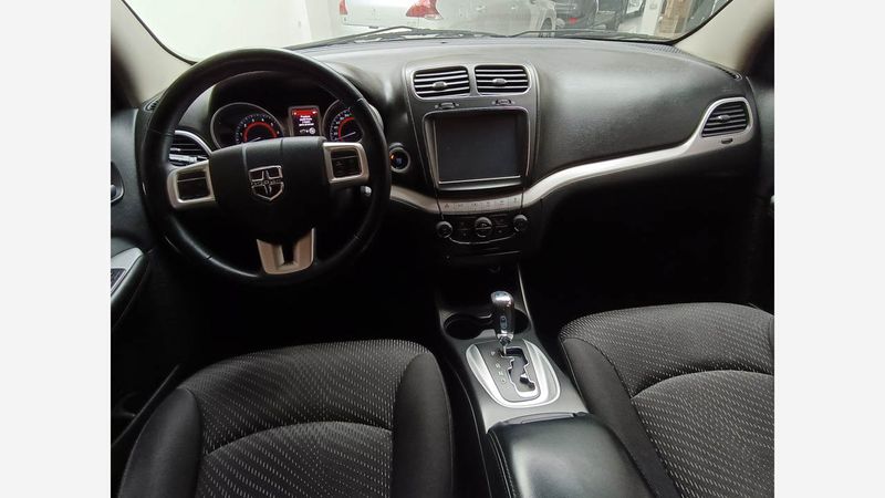 Dodge-Journey-Se-2015-Gasolina-7-Puestos-Gris-1416378286-07_20250124155646