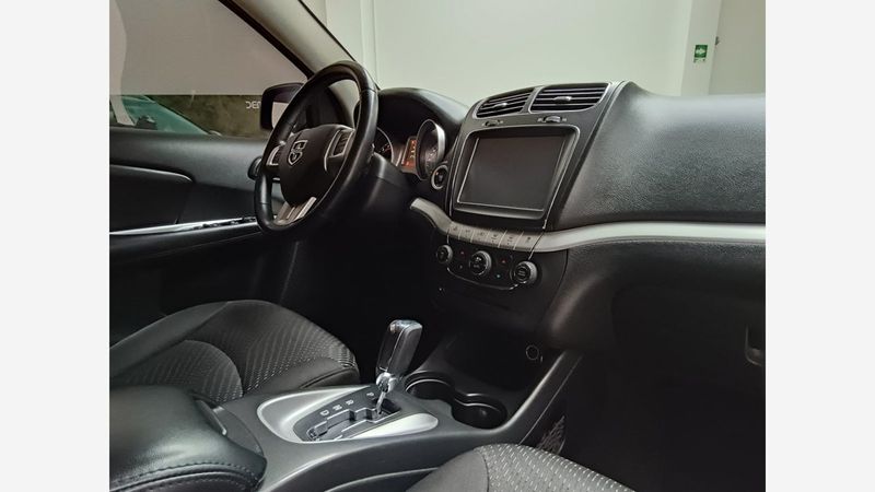 Dodge-Journey-Se-2015-Gasolina-7-Puestos-Gris-1416378286-09_20250124155646
