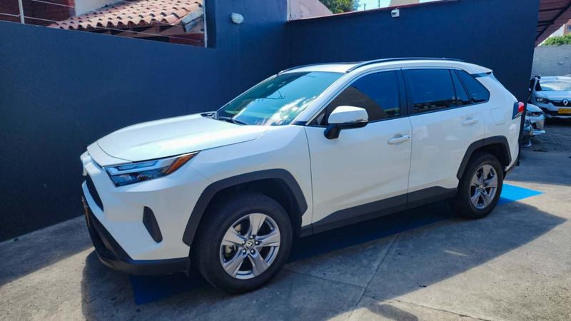 Toyota-Rav-4-1884720573-02_20250225220706