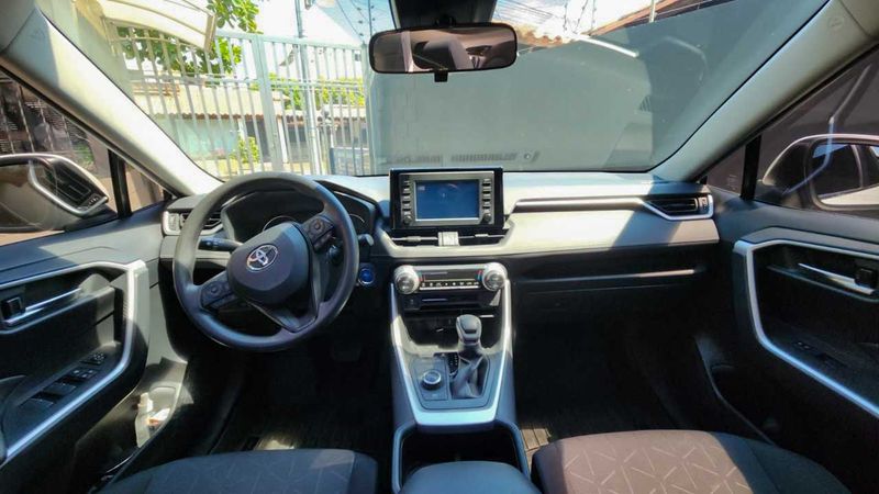 Toyota-Rav-4-1884720573-05_20250225220706