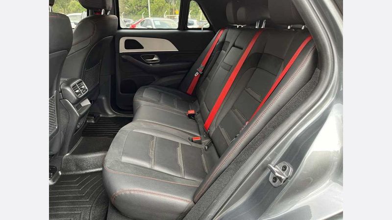 Mercedes-Benz-GLE-1626108454-05_20250318233956