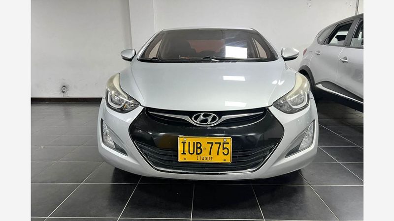 Hyundai-Elantra-014565153-02_20250327152814