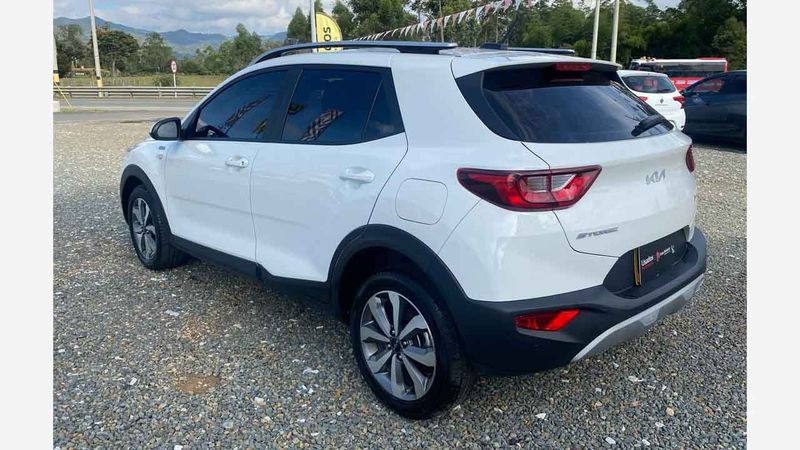 Kia-Stonic-0141307897-06_20250327142537
