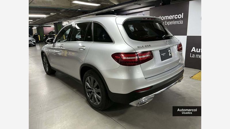 Mercedes-Benz-Glc-250-4Matic-2-0L-209Hp-Plateado-0726663060-04_20250402162211