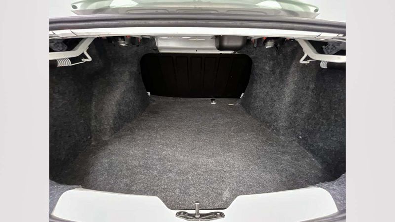 Volkswagen-New-Voyage-Comfortline-1-6--Blanco-1541062494-09_20250329022055