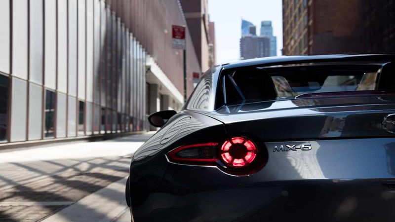 MazdaMX-502