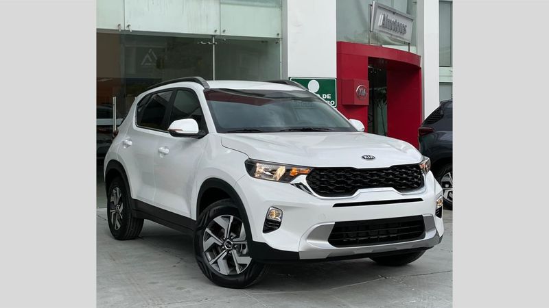 Kia-Sonet-Vibrant-03529094-02