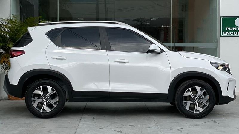 Kia-Sonet-Vibrant-03529094-01