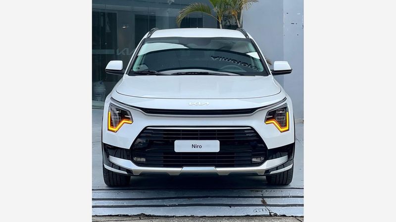 Kia-Niro-Zenith-AT-Blanco-02