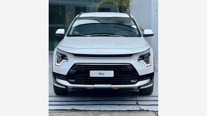 Kia-Niro-Zenith-AT-Blanco-03