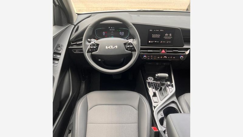 Kia-Niro-Zenith-AT-Blanco-06