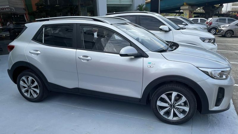 Kia-Stonic-Vibrant-MT-03505362-03