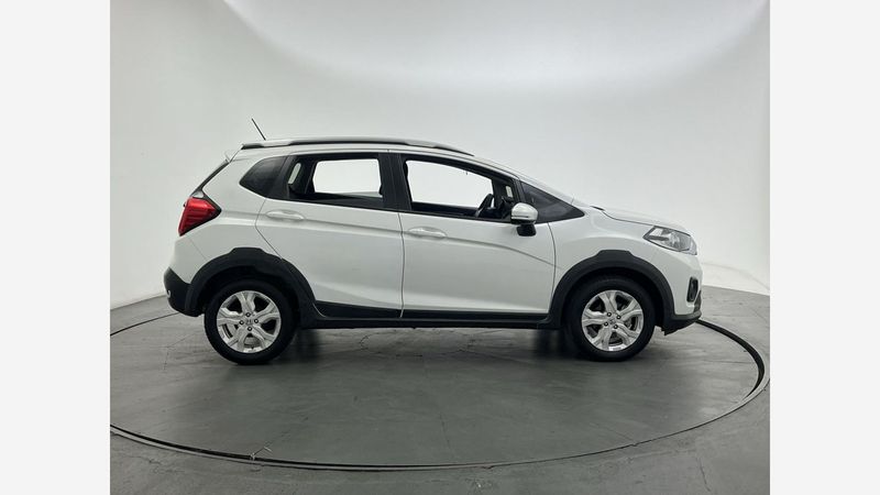 Honda-Wrv-Lx-1-5-5P-Blanco-1547901282-05_20250506215000
