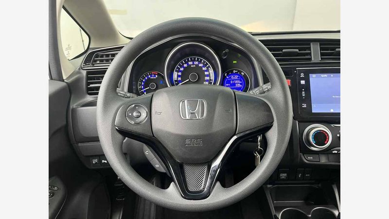 Honda-Wrv-Lx-1-5-5P-Blanco-1547901282-08_20250506215000