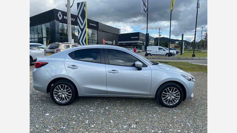 Mazda-2-Sedan-0142225752-03_20250506212030
