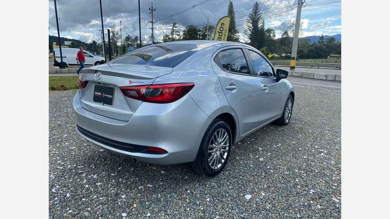 Mazda-2-Sedan-0142225752-04_20250506212030