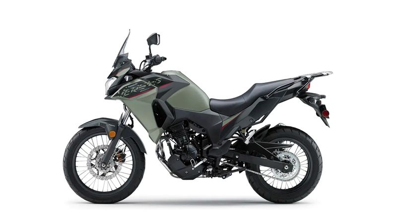 Versys-300abs-verdeperla-2023-foto220230217010018
