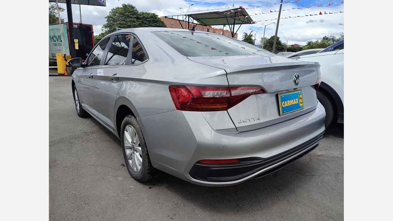 Volkswagen Jetta Comfortline 225 Plateado