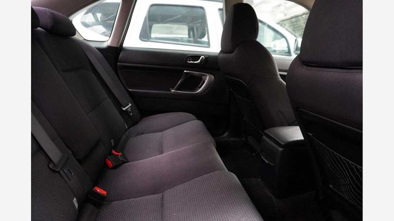 Subaru Legacy 27 Gris