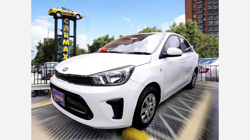 Kia Soluto 588 Blanco
