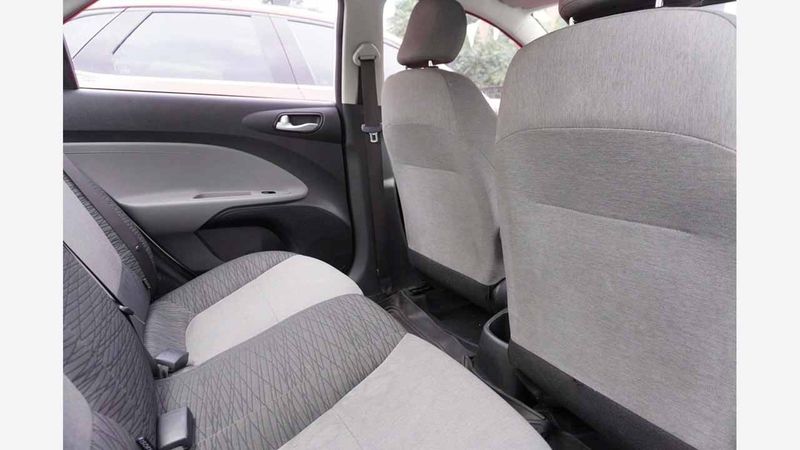Kia Soluto 588 Blanco