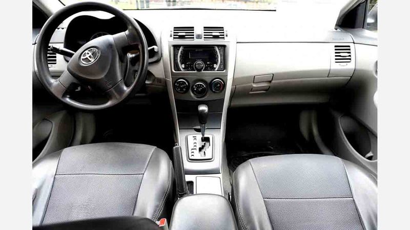 0737709711-Toyota-Corolla-724-Plateado-08_20250527174705