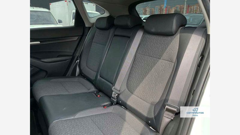 Kia-Seltos-Vibrant-Aut-2-0L-147Hp-Blanco-06_20250602004139