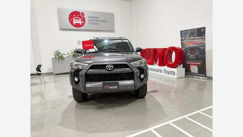 Toyota 4Runner SR5 Gris
