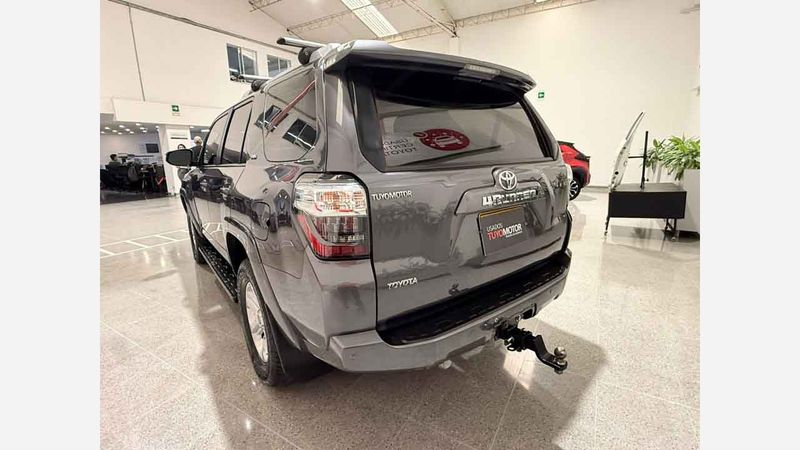 Toyota 4Runner SR5 Gris
