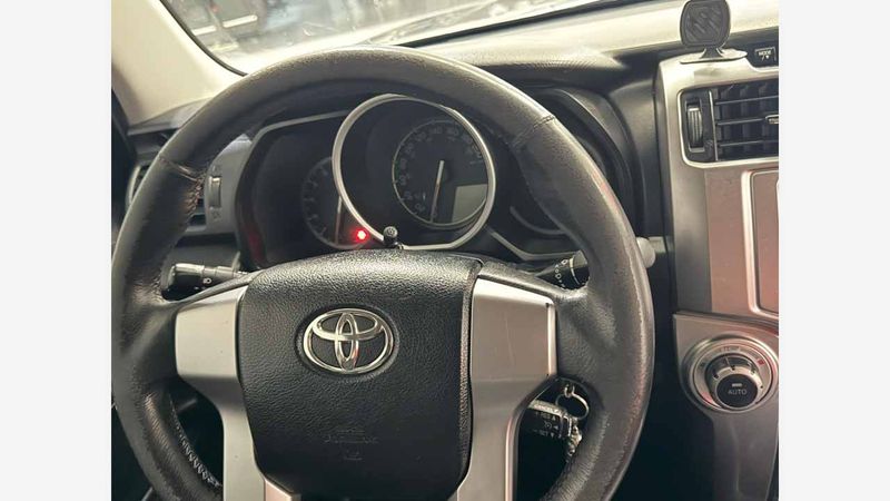 Toyota 4Runner SR5 Gris