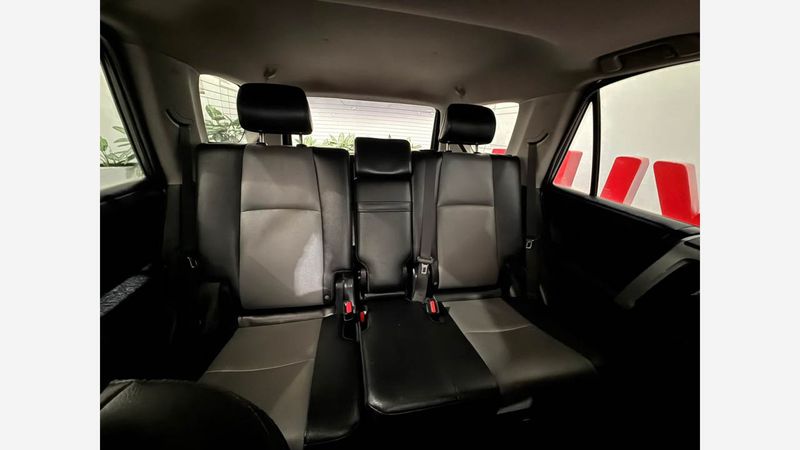 Toyota 4Runner SR5 Gris