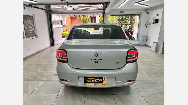 Renault-Logan-2023-4x2-Gris-2084581950-04_20250612004059