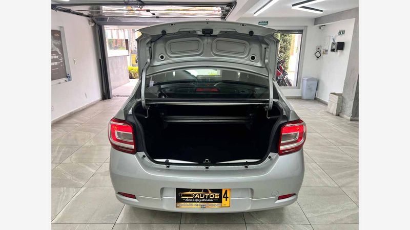 Renault-Logan-2023-4x2-Gris-2084581950-10_20250612004059