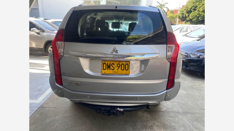Mitsubishi-Montero-Sport-25-Plateado-1901566347-04_20250614010150