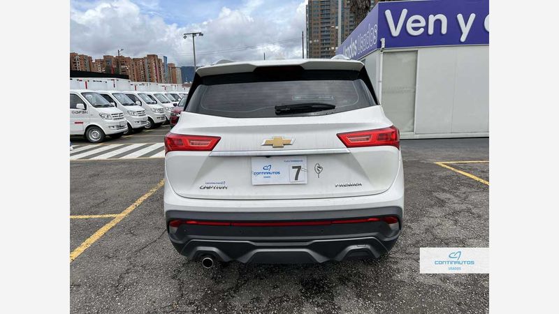 Chevrolet-Captiva-Premier-7-957-Blanco-0728112975-04_20250616164500