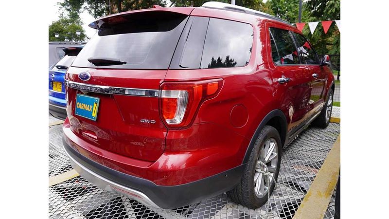 Ford-Explorer-0735881235-03_20250617025940