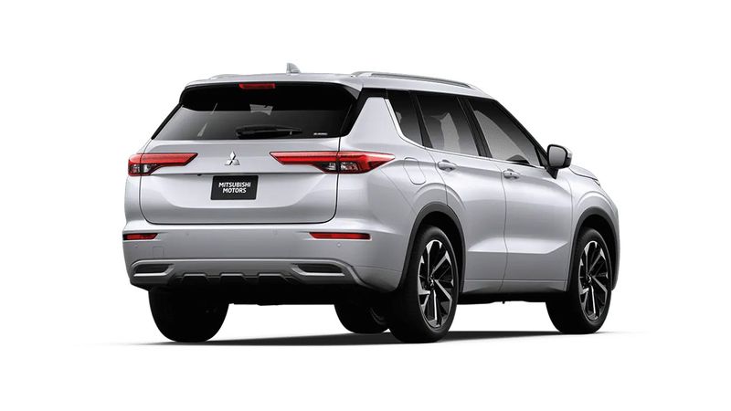 Mitsubishi-Outlander-1975414746-3_20250109215549