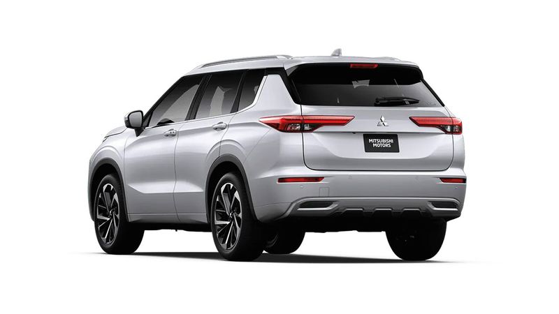 Mitsubishi-Outlander-1975414746-6_20250109215549